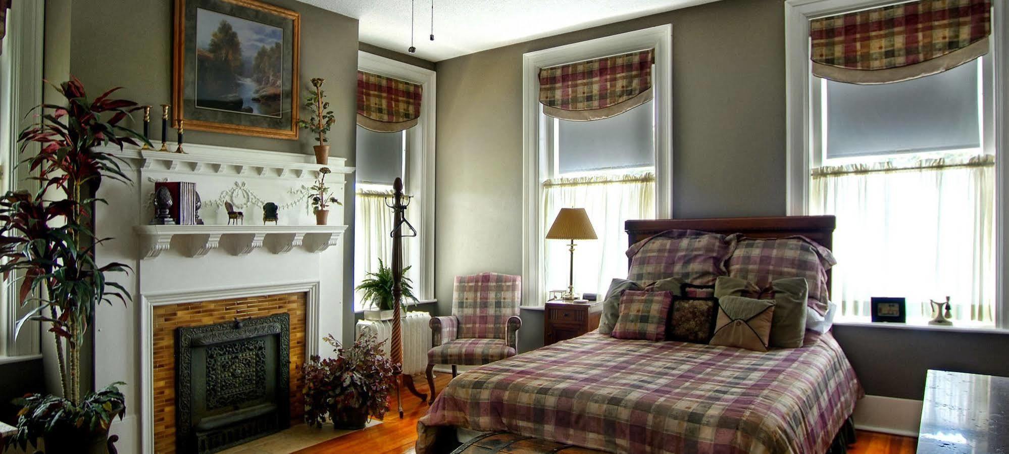 Hawthorn Bed And Breakfast อินดีเพนเดนซ์ ภายนอก รูปภาพ