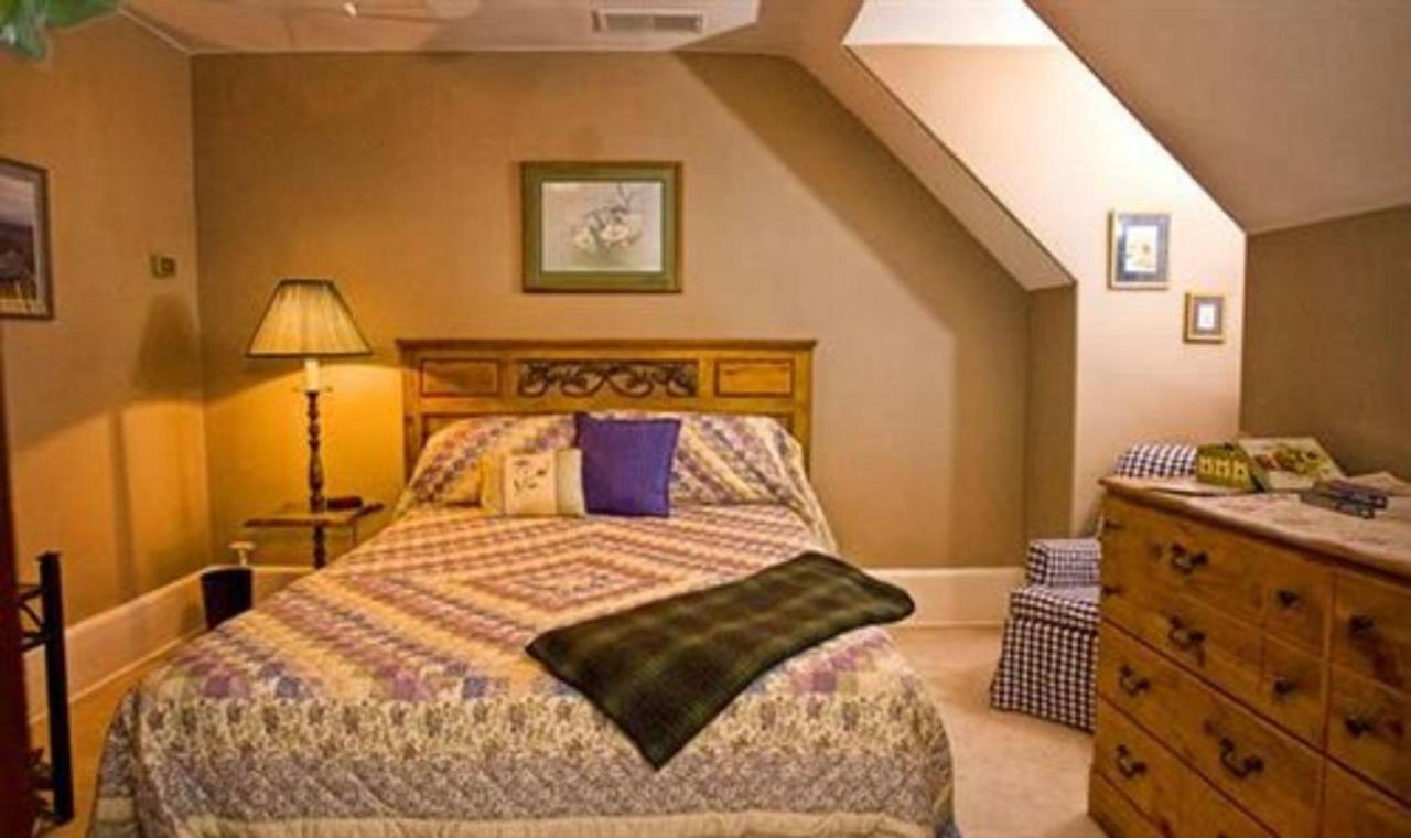 Hawthorn Bed And Breakfast อินดีเพนเดนซ์ ภายนอก รูปภาพ