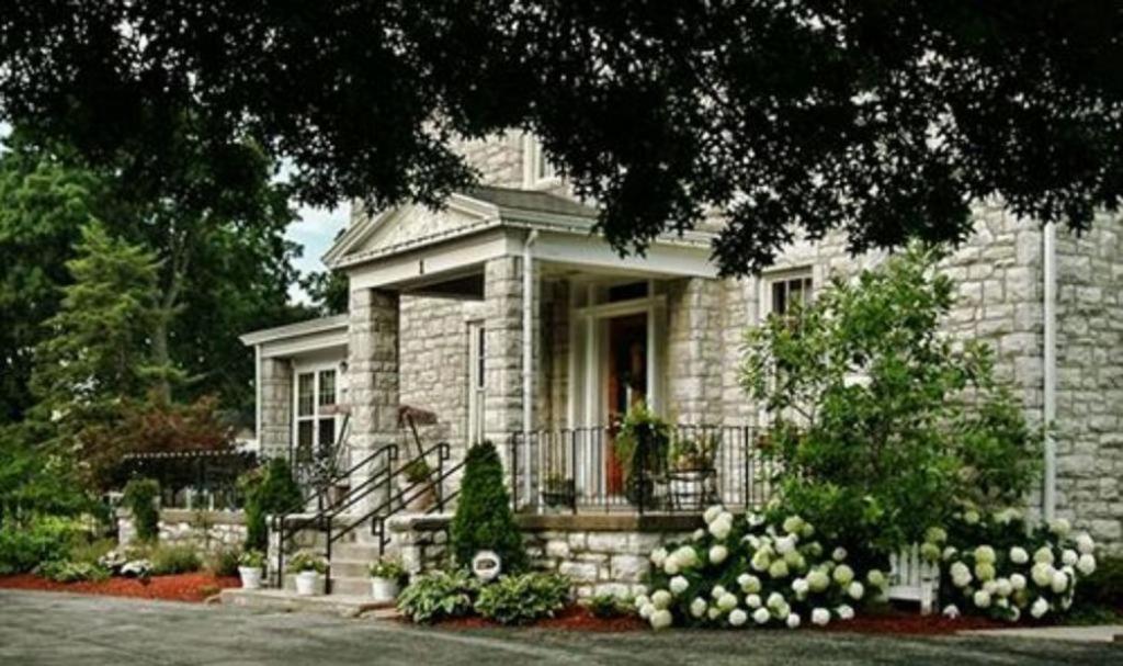 Hawthorn Bed And Breakfast อินดีเพนเดนซ์ ภายนอก รูปภาพ